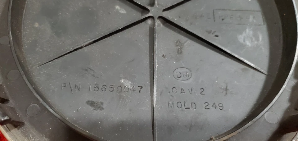 Chevrolet Tahoe Suburban Yukon Silverado 1992-1999 par de tapas centrales OEM Foto 3 de 3