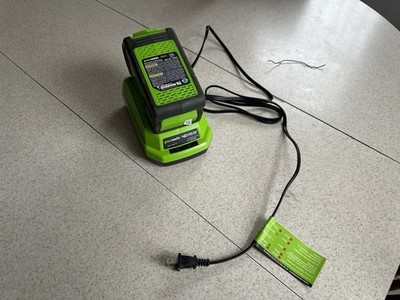 Greenworks 40V Lithium-ion Battery and Charger Set 4 .0AH Model 29472