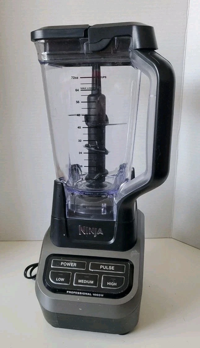 Ninja Professional Blender 1000W, 72-oz, Black- BL610, IN GREAT CONDITION,
Opens in a new window or