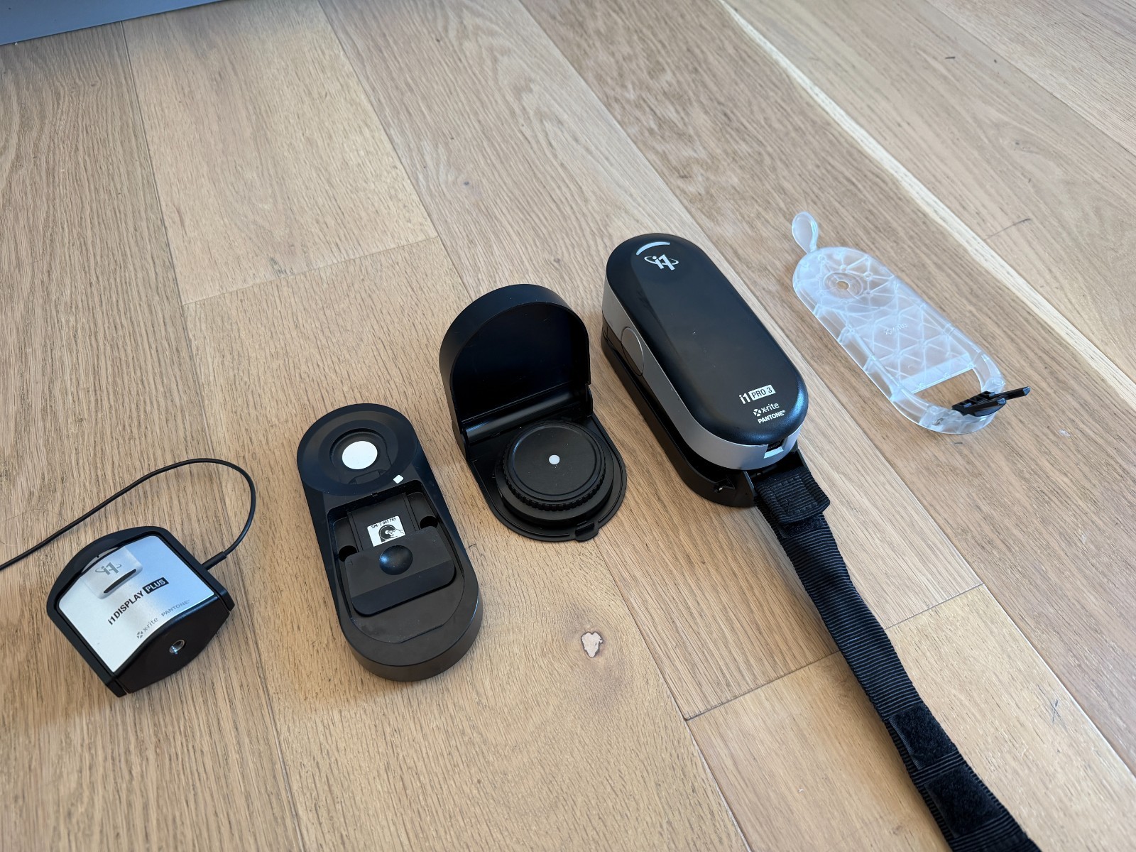 X-Rite i1 Pro 3 Spectrophotometer + i1 Display Plus Colorimeter Kit – Used