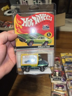 Hot Wheels RLC Billboard Truck 1404/2500 Green 20th Collectors Convention 2006