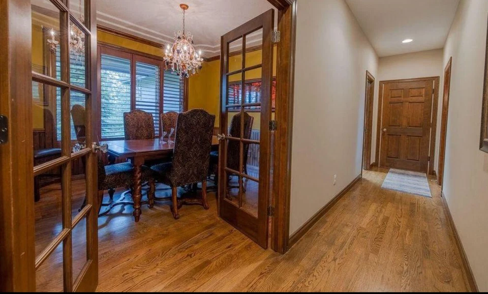 PUEDE ENTREGAR: RARA Mesa de Comedor Stanley Chef - Pura Elegancia - PRÍSTINA Foto 4 de 4