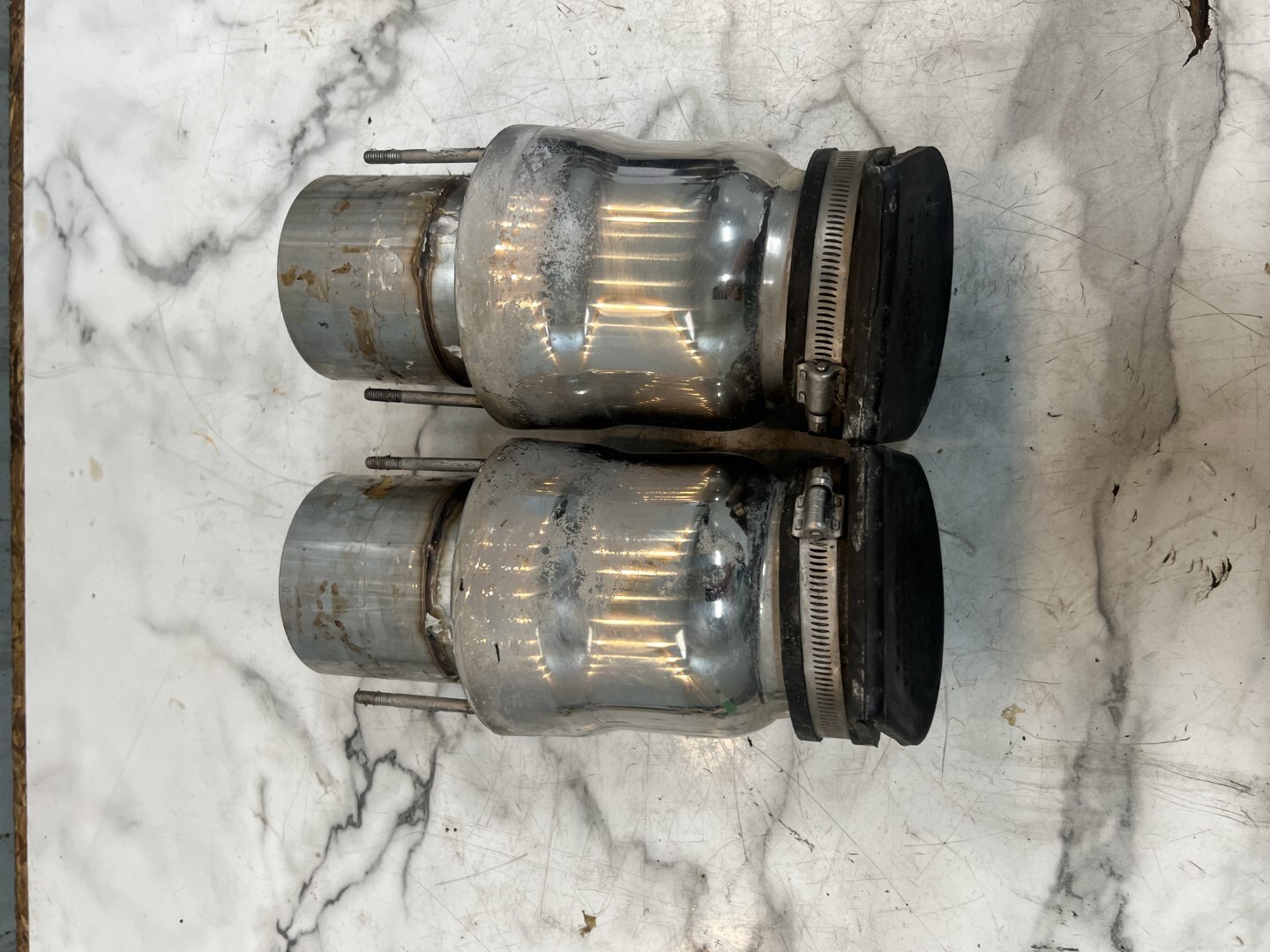 MerCruiser 7.4 L 454 Boat engine transom exit switchable exhaust pipes