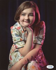 Millicent Simmonds A Quiet Place Autographed Signed 8x10 Photo ACOA