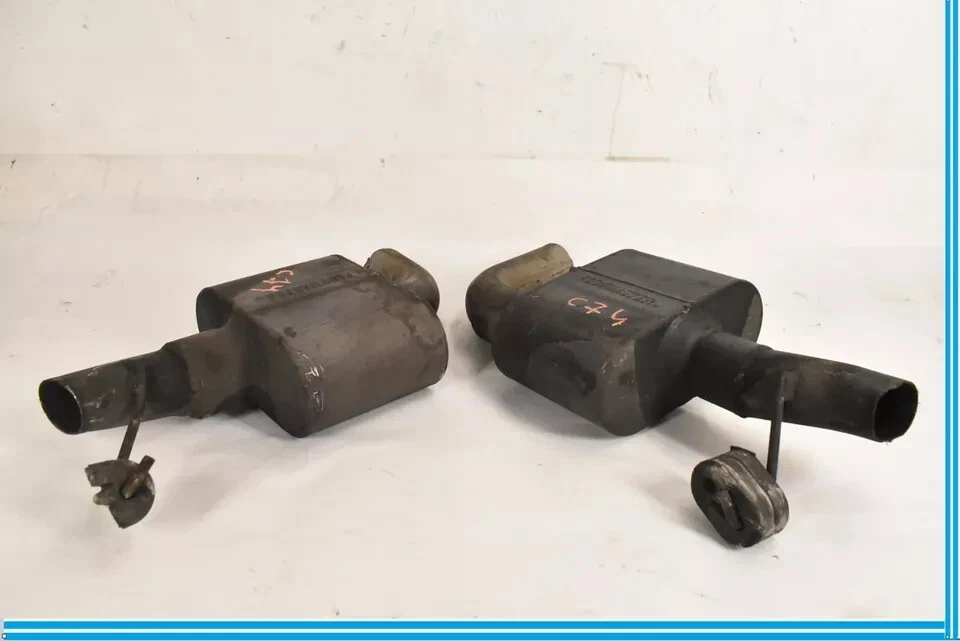 Juego de 2 silenciadores de escape laterales derecho e izquierdo Mercedes W207 E550 2010 OEM Foto 2 de 4