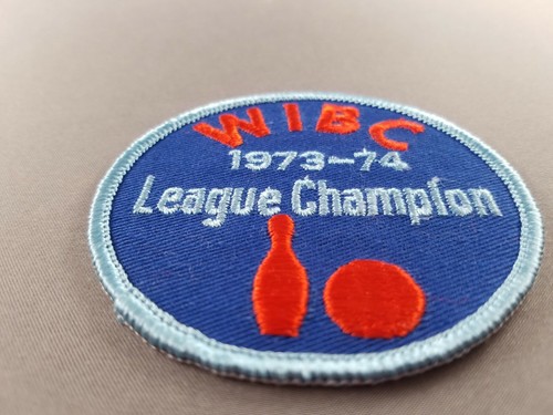 Toppa da cucire ricamata WIBC League Champion Bowling donna 1973-74 - Foto 3 di 3