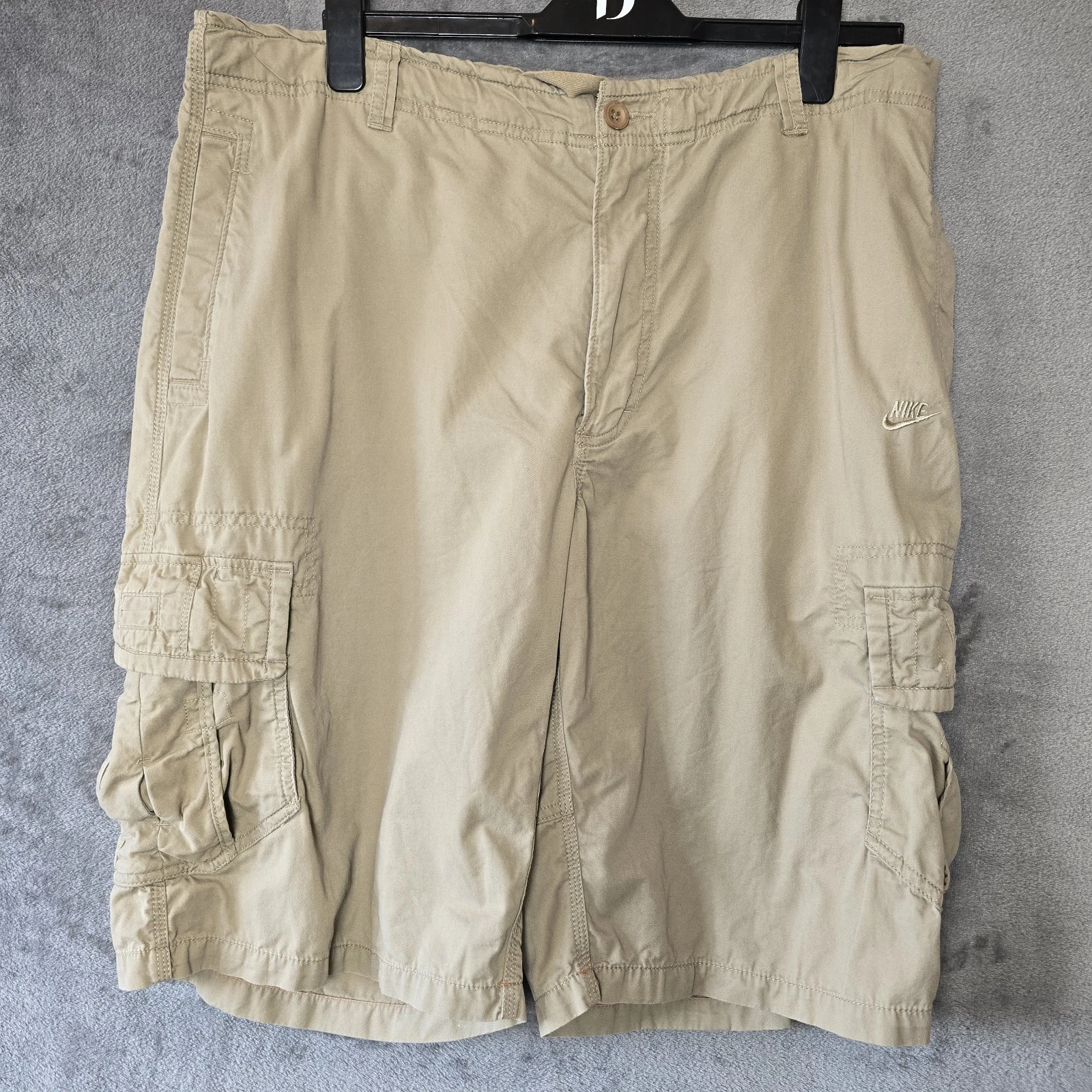 Nike Shorts Mens Extra Large Beige Cargo Utility Safari Zip Hiking Sportswear