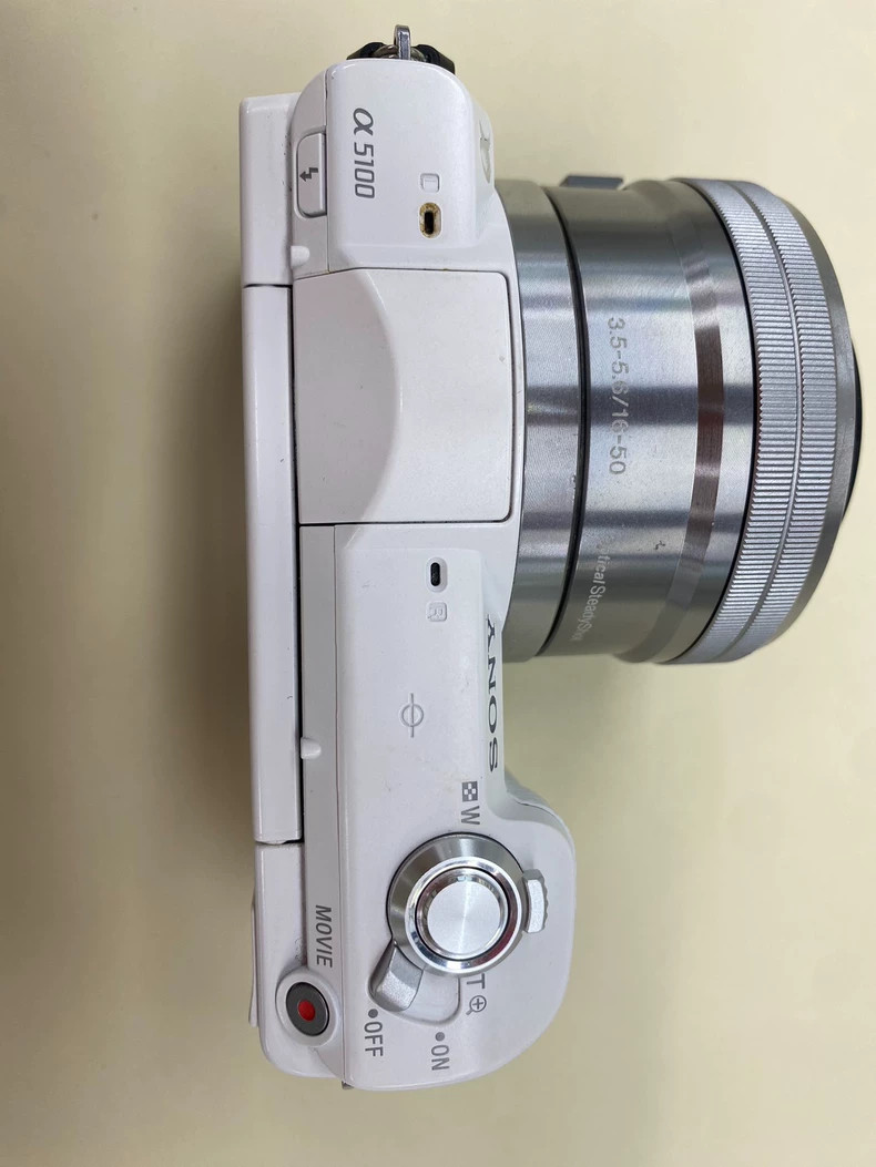 Sony Alpha a5100 Flip Screen 24.3MP Mirrorless Digital Camera with