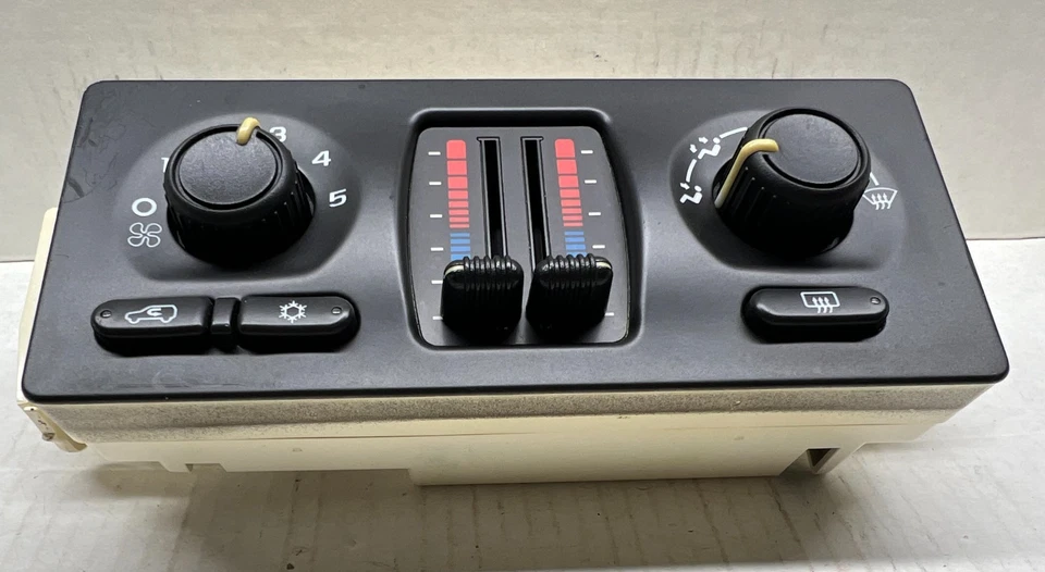 *REBUILT* WHITE LED HEAT AC CTRL 03-06 SILVERADO SIERRA YUKON TAHOE W/ RR DEF - Image 3 of 4