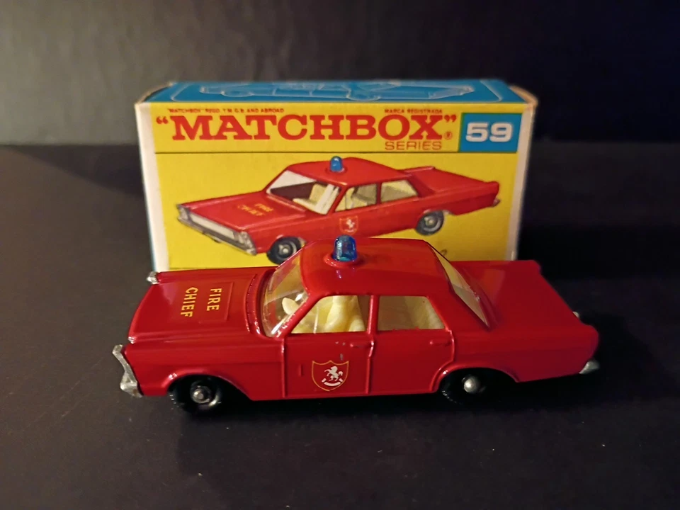 Matchbox #59C Ford Galaxie Fire Chief 1966 сплошная оригинальная коробка с надписью F2 - Изображение 4 из 4