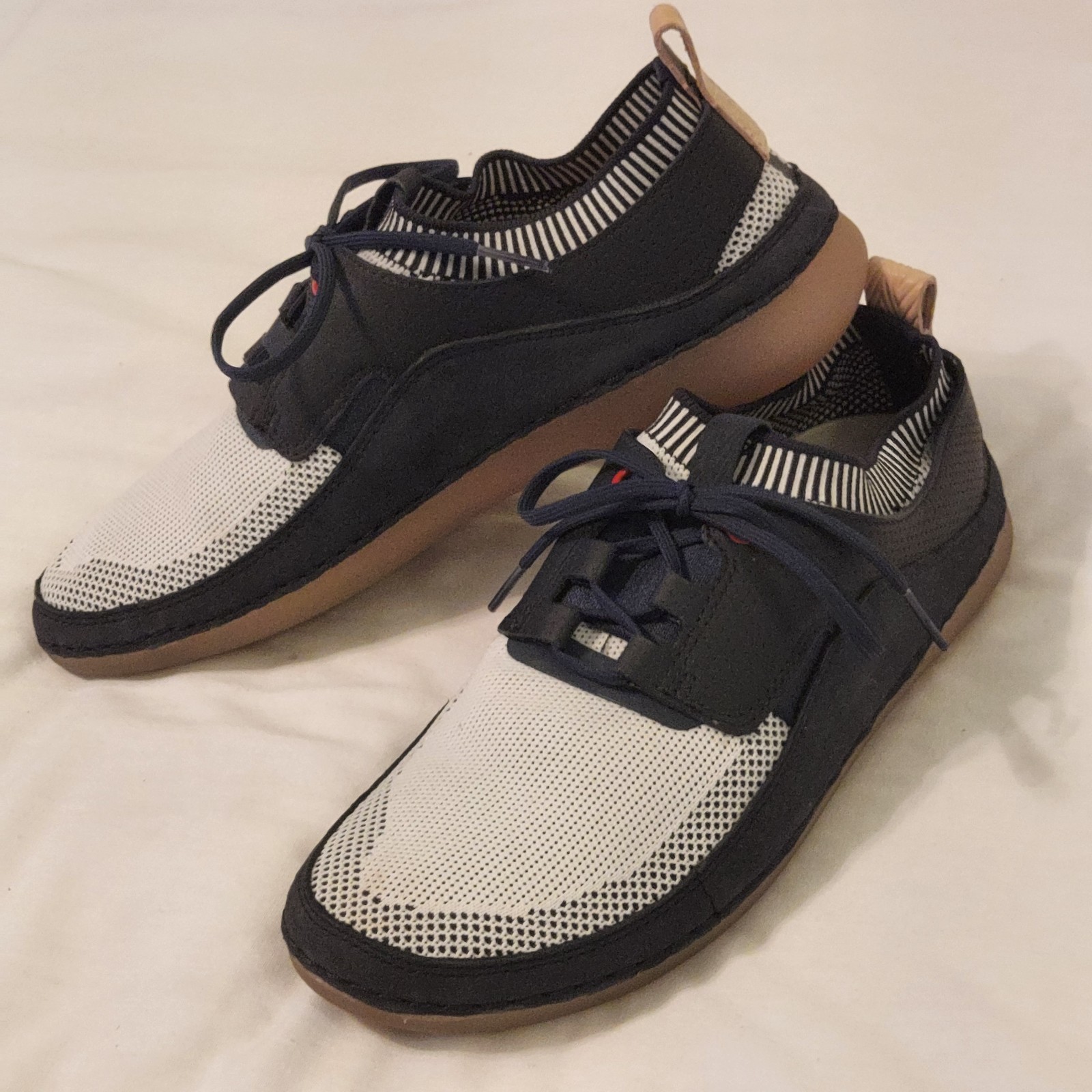 Rare Clarks Womens 7.5B Nature VI Navy & White Slip-On Or Lace-Up Leather Shoes image 2