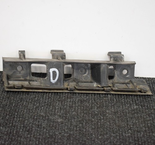 Volkswagen Passat B6 Frontstoßstange rechte Halterung 3C0807184 2007