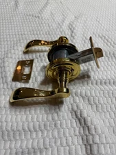 Baldwin Curve Privacy Leverset with Traditional Round Rose