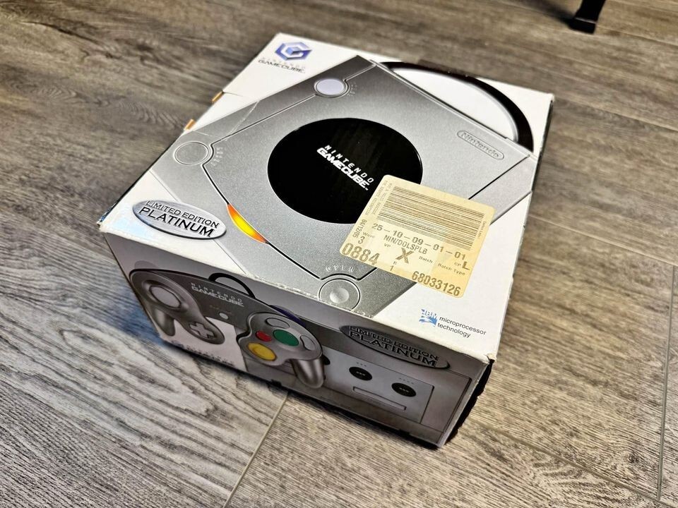 Nintendo GAMECUBE DOL-S-PLA ゲームキューブ s-l400.jpg