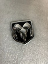 Nuevo OE 2011-2024 Dodge Ram Cromo Puerta Trasera Medallón/Emblema 68082011