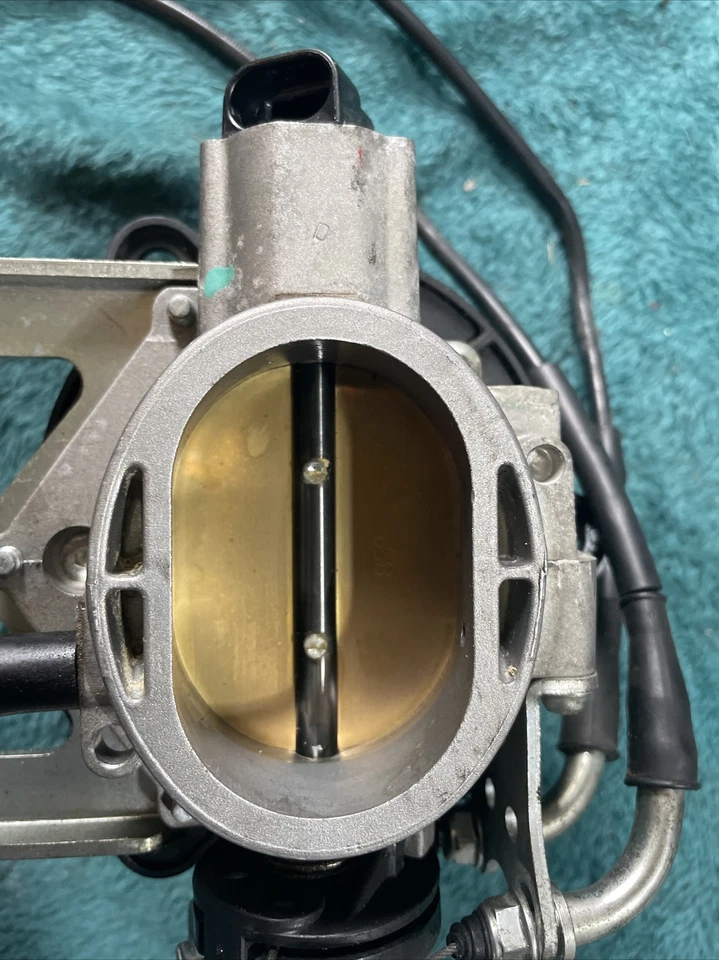 Cuerpos de acelerador Ducati 848 Evo 2012 Foto 4 de 4