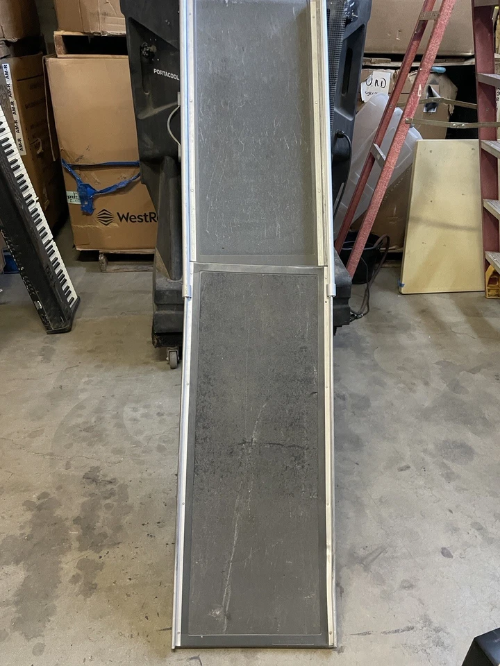 Rampa telescópica Solvit para mascotas Foto 2 de 4