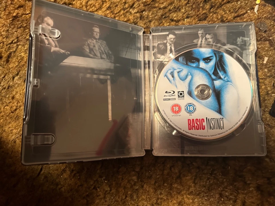 BASIC INSTINCT (1992) Blu-ray- Steelbook ZAVVI (UK) REGION FREE *d - Image 3 of 4