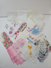 VINTAGE HANKIES HANDKERCHIEFS - LOT OF 15 TOUCHES OF Flowers Flaws