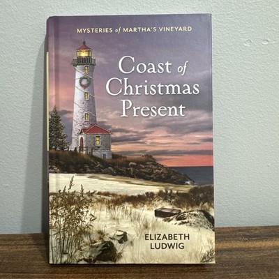 Coast of Christmas Present: by Elizabeth Ludwig Hardcover Guideposts 2023 LN