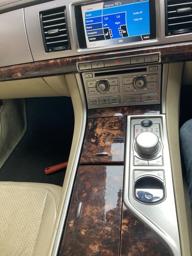 Jaguar XF 2.7d Premium Luxury 2008 - Picture 13 of 15