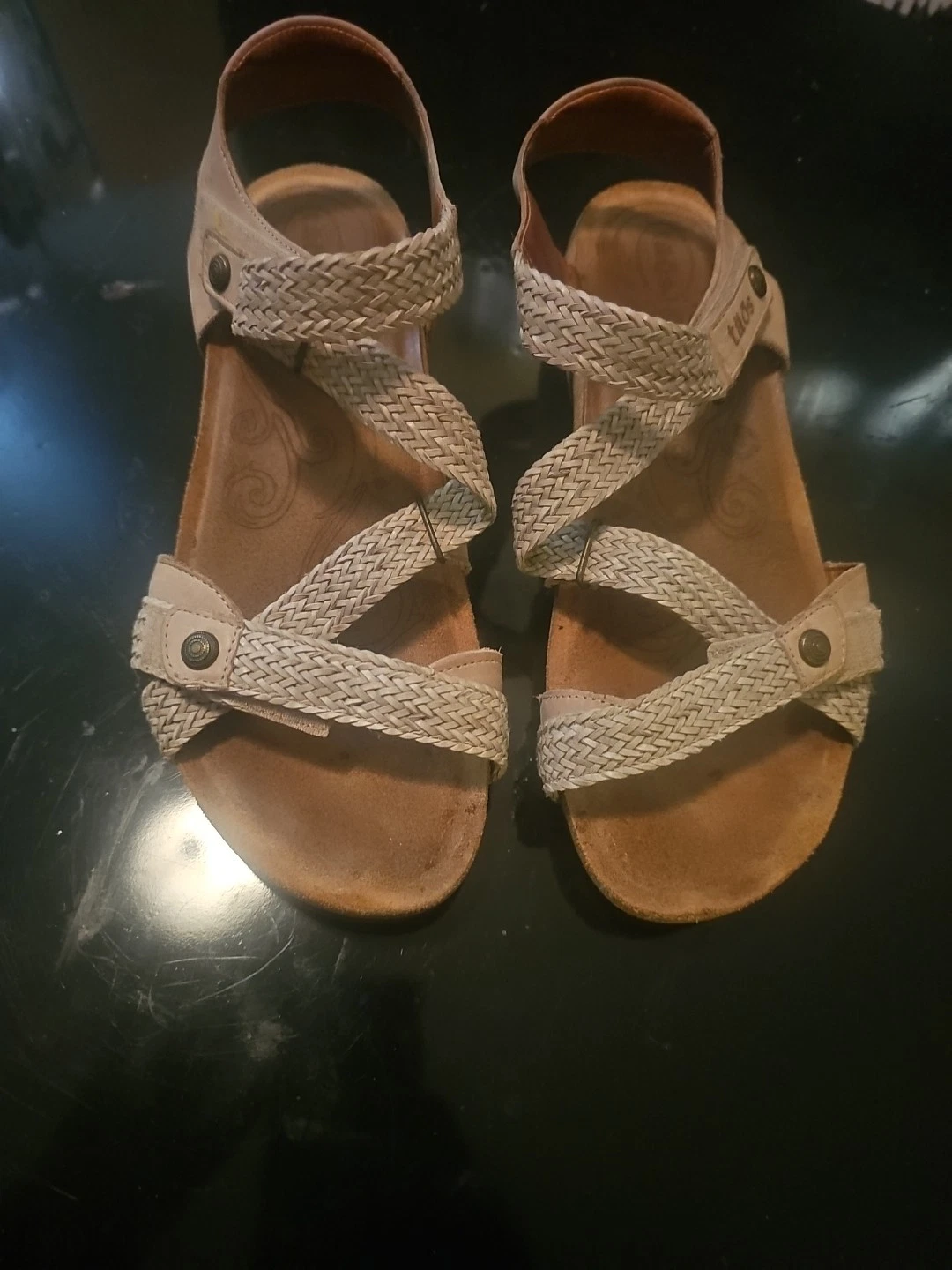TAOS TRULIE STONE BEIGE WEDGE LEATHER SANDALS SHOES WOMEN'S SIZE 9-9.5