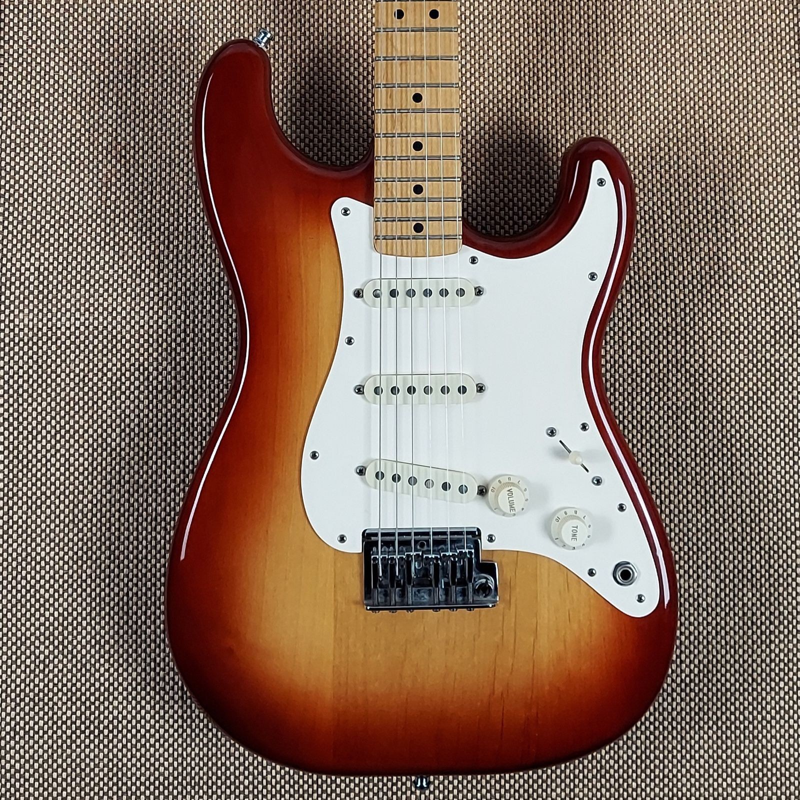 1983 Fender Dan Smith Stratocaster 100% Original Sienna Burst (363)