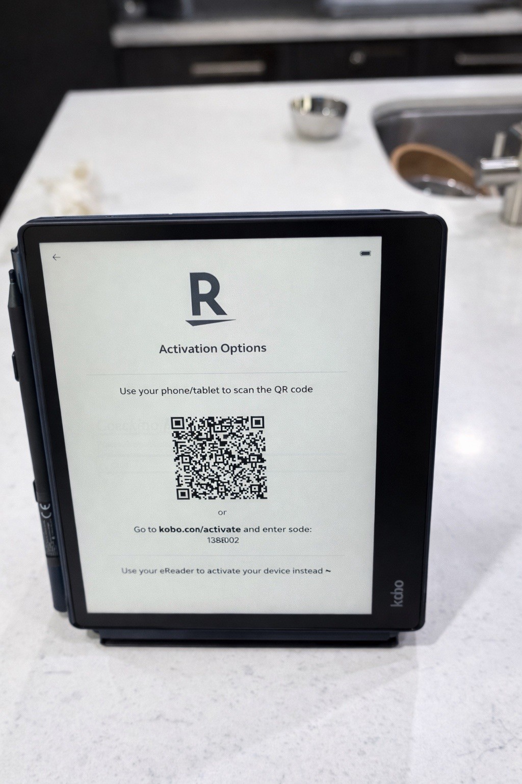 Kobo Elipsa  E-Reader -- Comes with Charger, Sleep Case and Kobo Pen-image