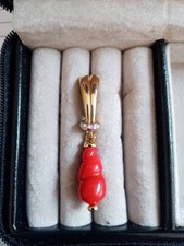 PIERRE LANG, Kettenanhänger goldfarben mit Korallenähnlichem Stein & 3 Steinchen