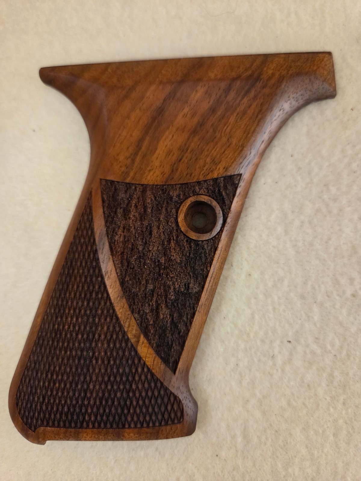 HK P7 M8 ONLY Fine English Walnut Checkered/Textured Pistol Grips NO LOGO NEW L