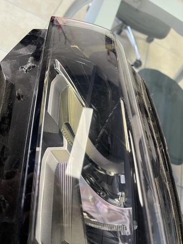 2021-2024 CHEVY TAHOE SUBURBAN RIGHT RH - LED OEM - Picture 3 of 6