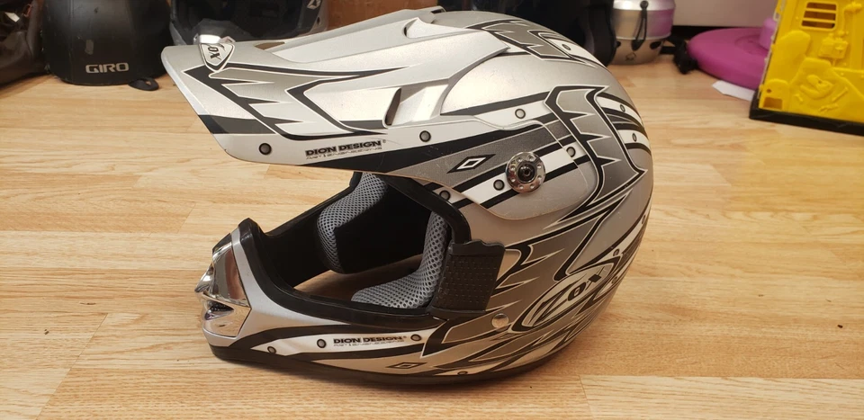 Casco de moto Zox Dion Design. Talla M Mediana. Foto 2 de 4