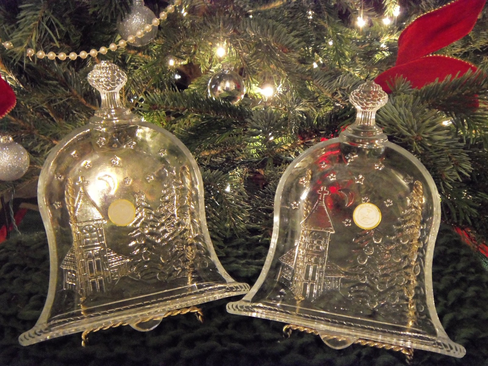 Madison Avenue Frederick Atkins Crystal Set 2 Bell Dishes W Winter Scene Xmas Ebay