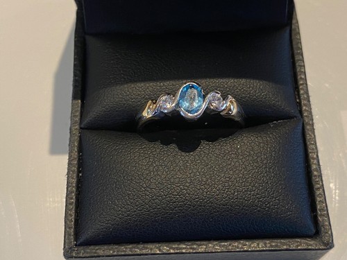 VERY BEAUTIFUL 9CT GOLD TOPAZ RING - SIZE P1/2 - Picture 3 of 6