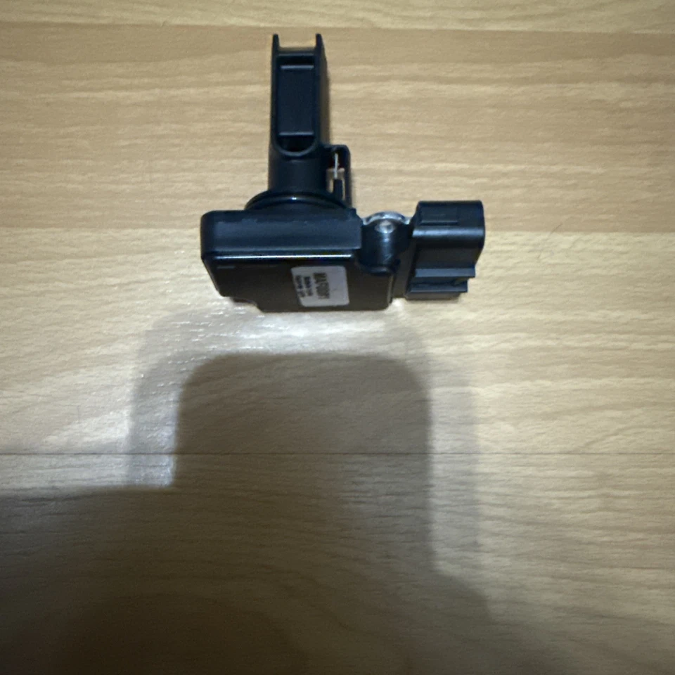 Датчик массового расхода воздуха Hitachi подходит для Chevrolet 2001-2007 GMC 2001-2007 годов выпуска - Изображение 4 из 4