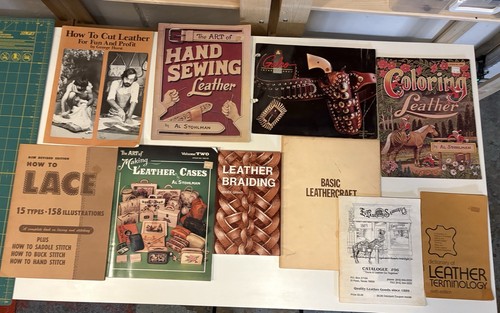 Lot of 10 VINTAGE Leather Craft Books & catalogs - Al Stohlman - Galco