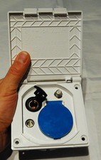 Prise extérieure 4 en 1 12v