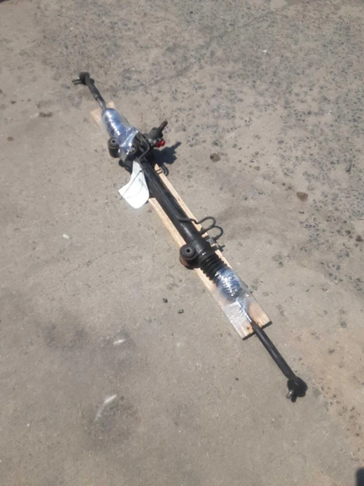 Used Rack and Pinion Assembly fits: 2004 Lexus RX330 Power Rack and Pinion Grade Foto 2 de 4