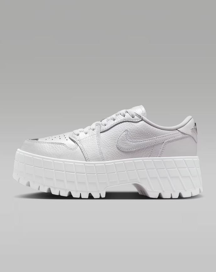 Women's Size 9.5 / Men's 8 Air Jordan 1 Brooklyn Low