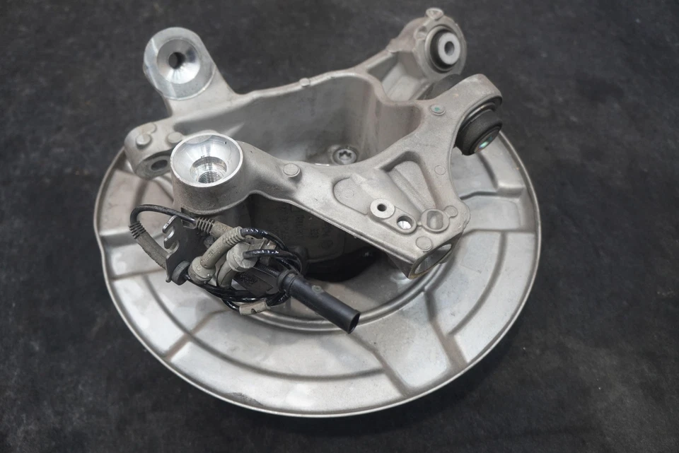 Подшипник ступицы заднего левого шпинделя кулака 33306854117 от оригинального производителя BMW 840i 850i G16 - Изображение 3 из 4