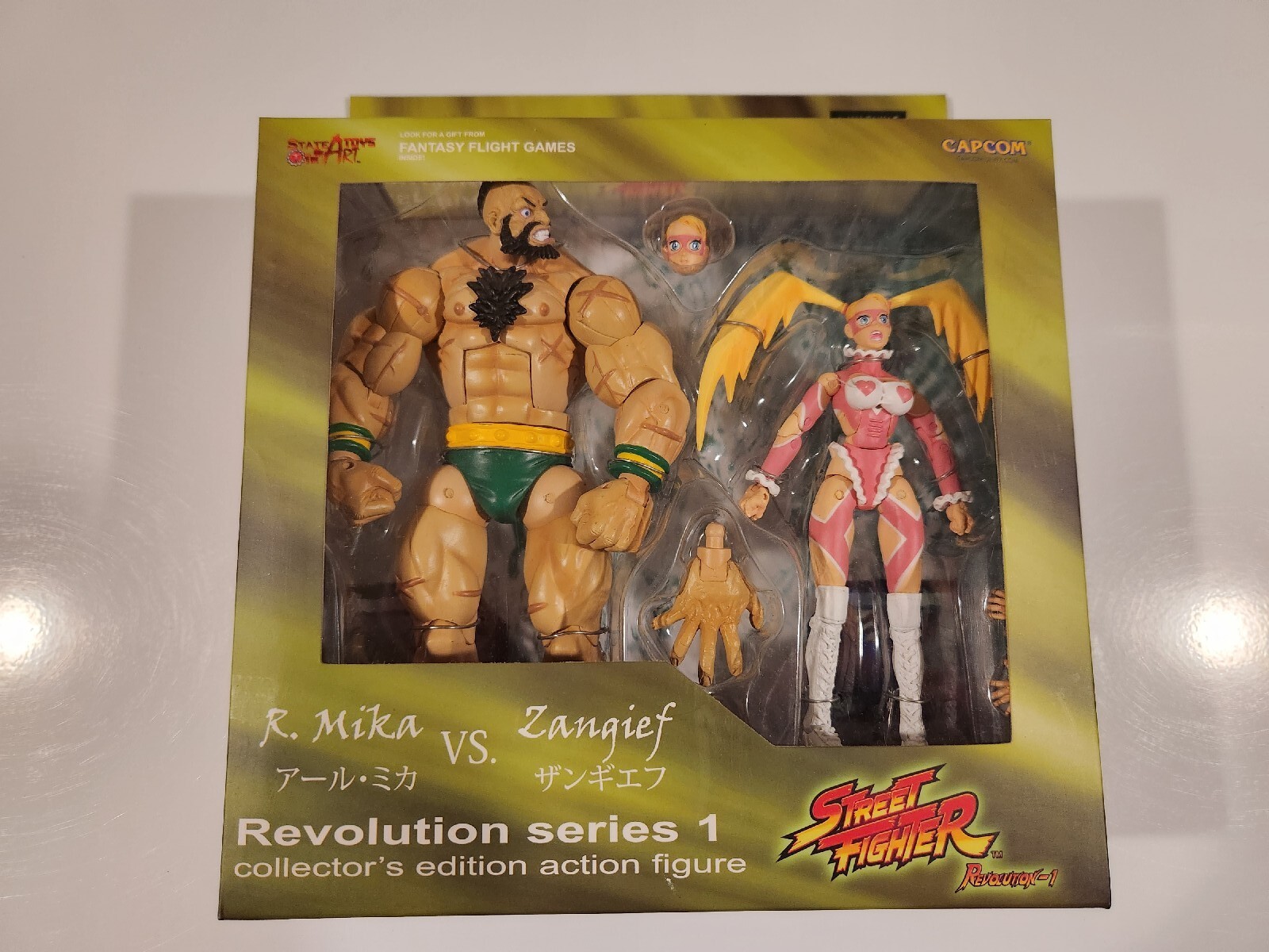 Street Fighter Revolution Series 1- ZANGIEF vs. R. MIKA 2 pack SOTA Toys