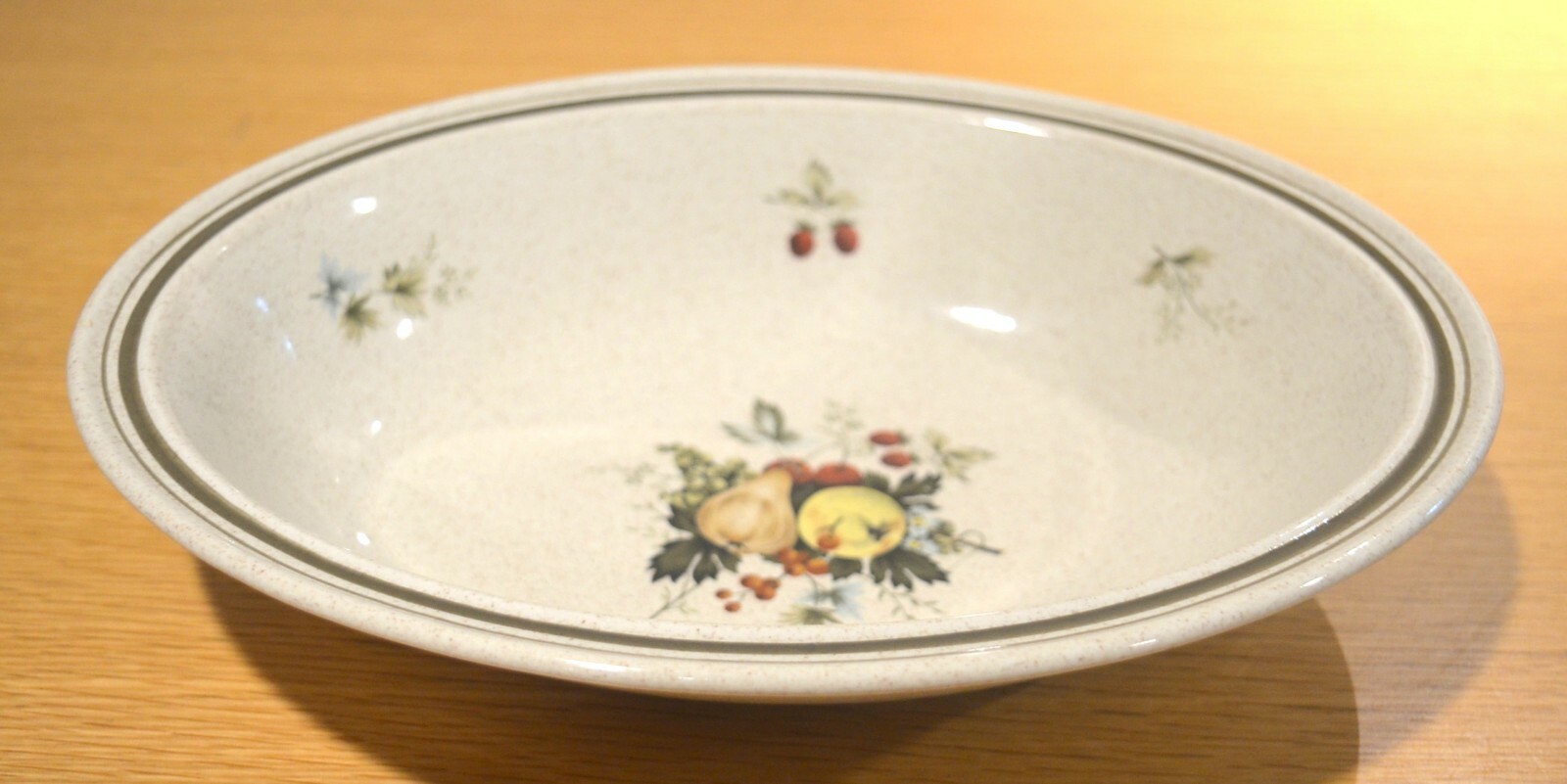 1975 ROYAL DOULTON Cornwall Lambethware Oval Vegetable Bowl Made in