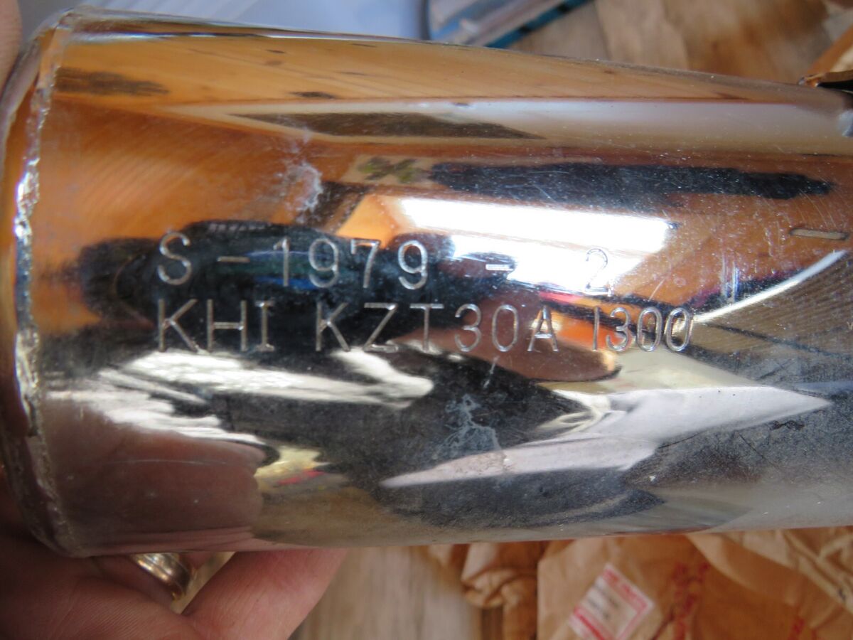 NOS OEM Kawasaki KZ1300 Exhaust Mufflers L&R 79-82 18002 NOS OEM Kawasaki KZ1300 Exhaust Mufflers L&R 79-82 18002