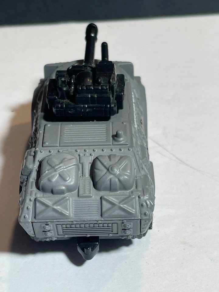 Matchbox A.R.V. 2006 Tanque militar MB722 Battle King's Ridge Raiders Rogue  Foto 3 de 4