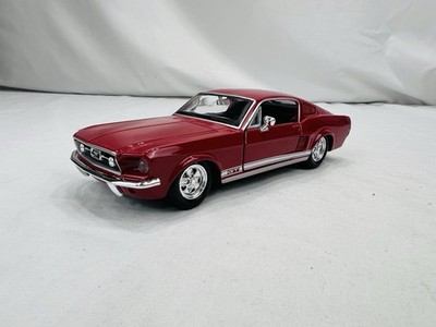 Maisto 1967 Ford Mustang GT Diecast Model Car Red with White Stripes, 1/24 Scale