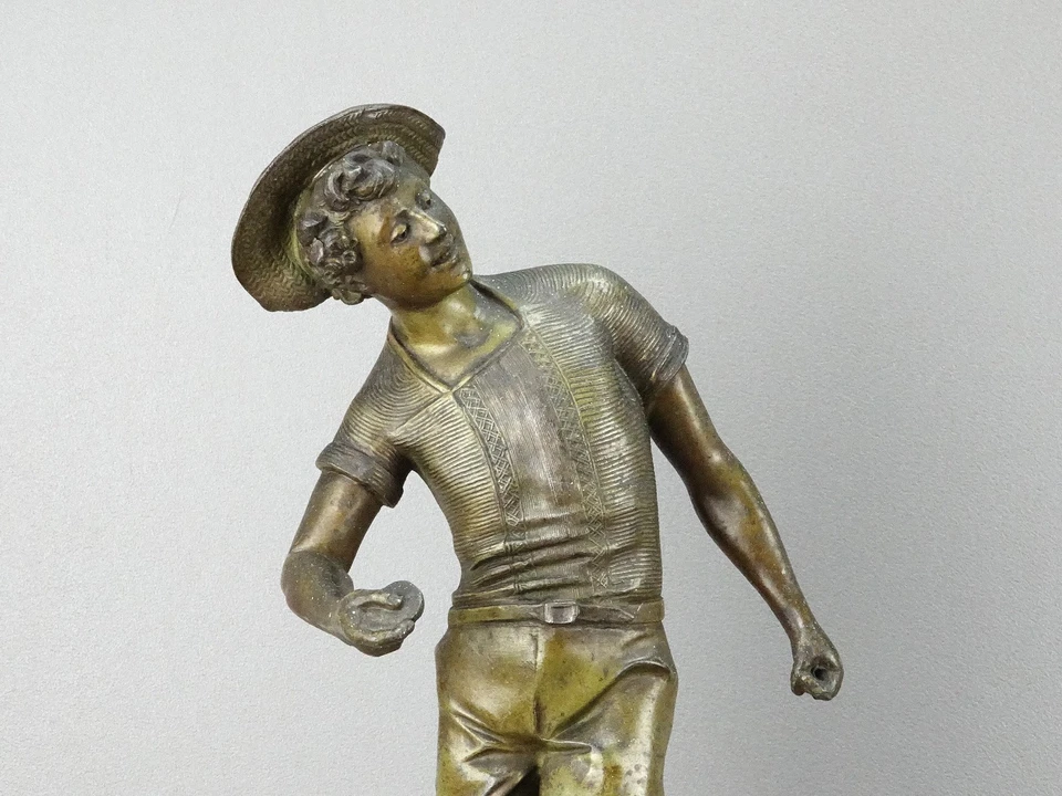 Paire de statues anciennes en régule de Lavergne – Jeu de galet - Belle Époque - Photo 2/4