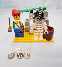 LEGO Pirates: Armada Sentry (6244) & Skeleton Crew (6232) 99.9% complete