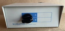 Manhattan 2- Way Manual Data Transfer Switch Box - AB