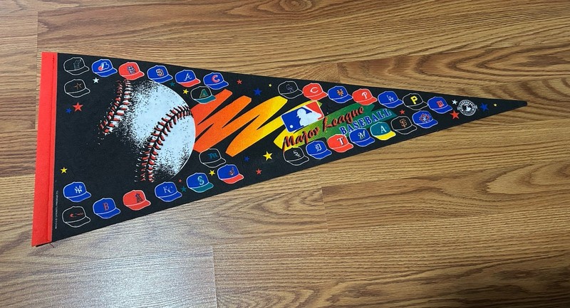 Major League Baseball 1998 Full Size Felt Pennant Banner Flag Logo Vintage