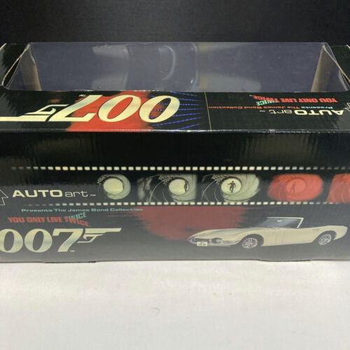 AUTOart Toyota 2000GT 007 James Bond 1 18 Scale Diecast Car with Case - Picture 11 of 15